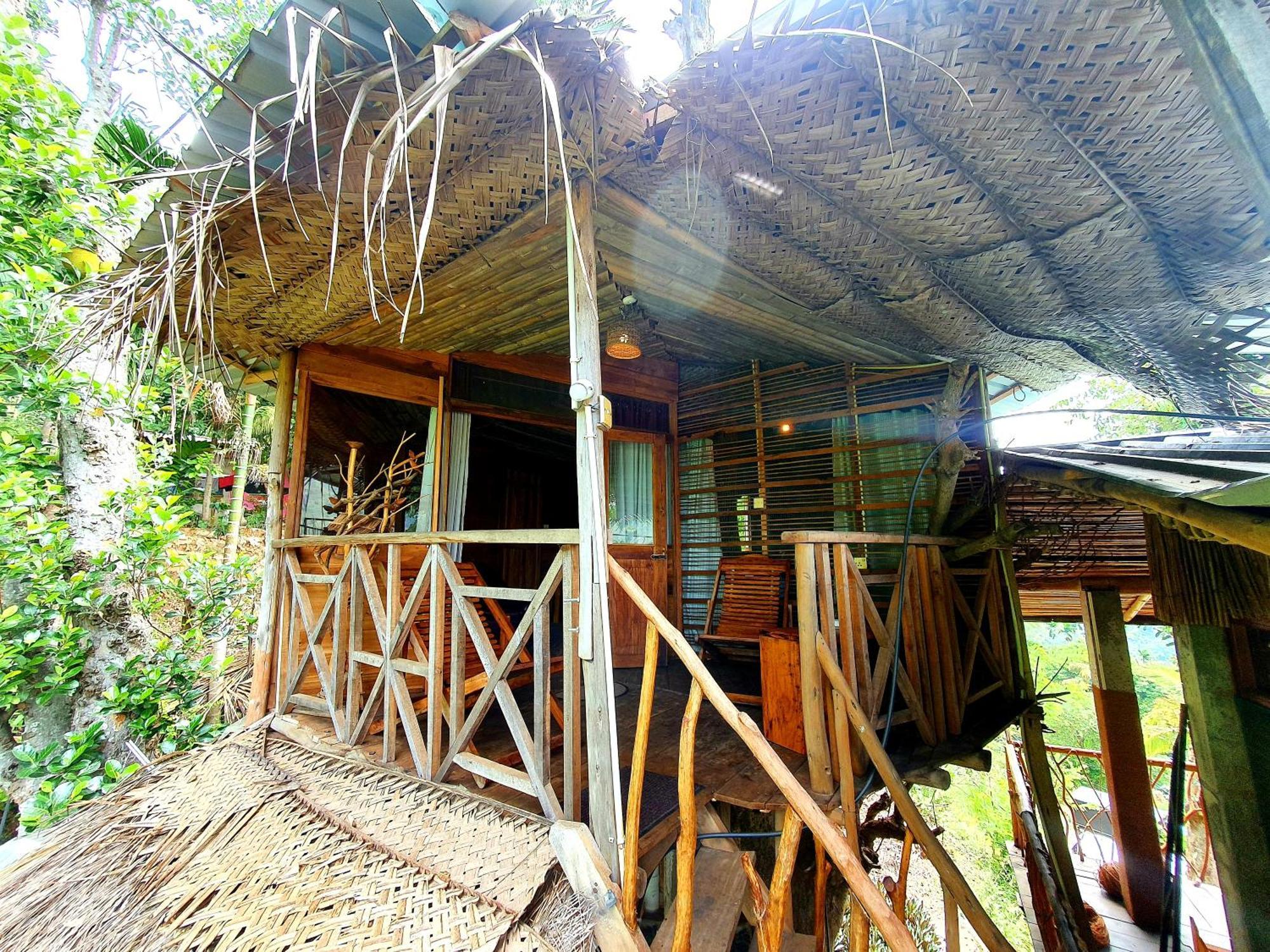 The Winsome & Tree House Bed & Breakfast Ella Bagian luar foto