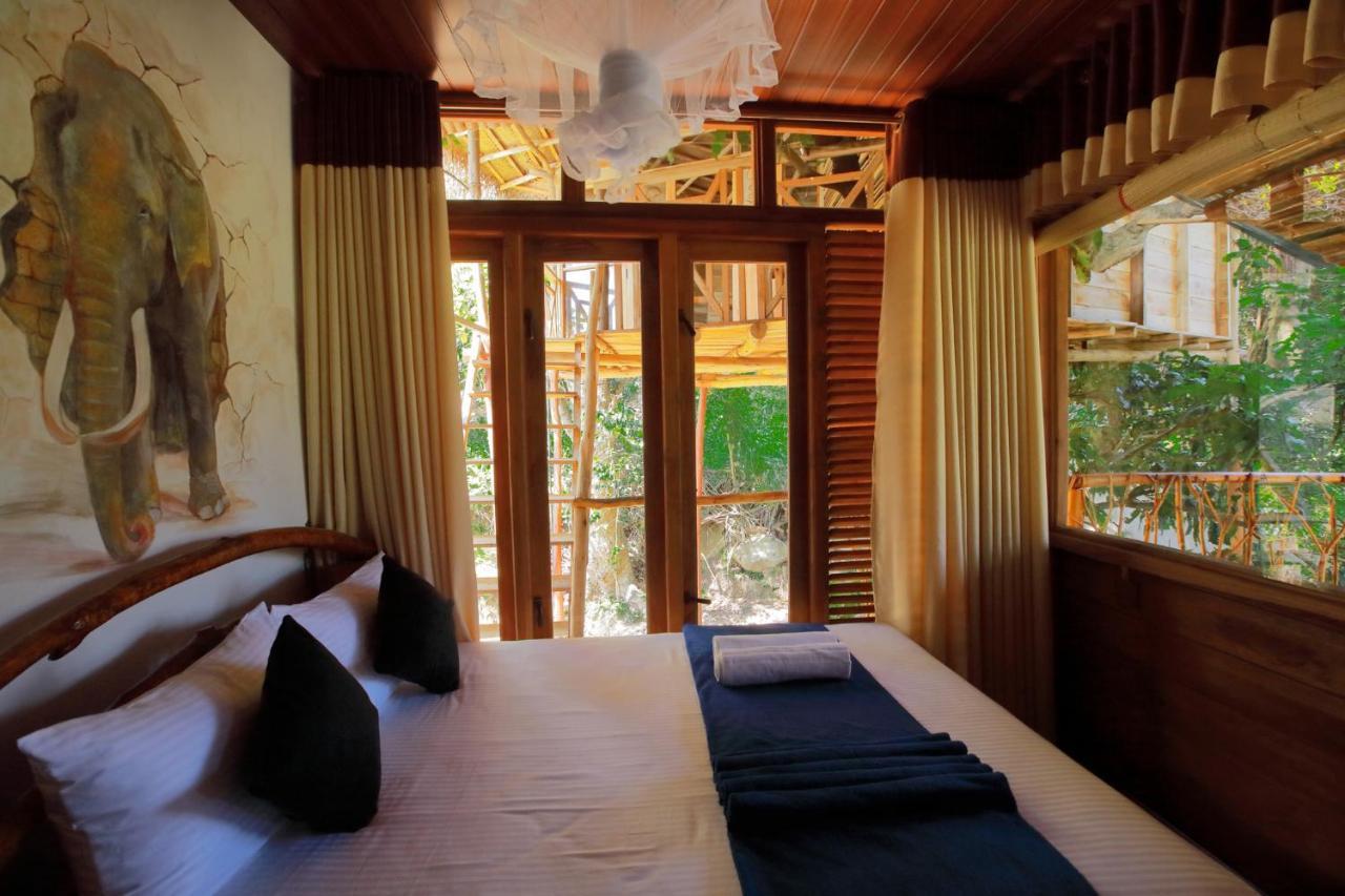 The Winsome & Tree House Bed & Breakfast Ella Bagian luar foto